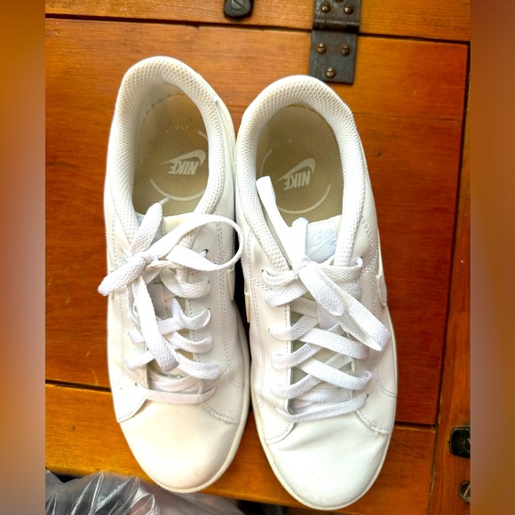 Nike Sneakers - Picture 6 of 6